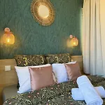 Penthouse - Jacuzzi - Terrace - Parking - 2 Pools أنتيب