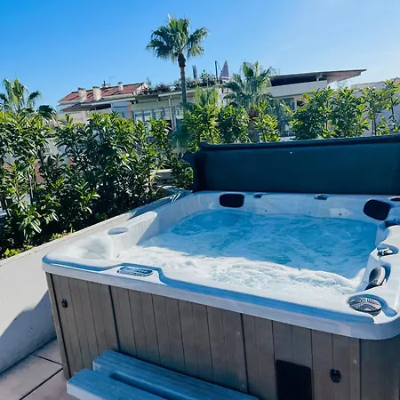 Penthouse - Jacuzzi - Terrace - Parking - 2 Pools Daire Antibes