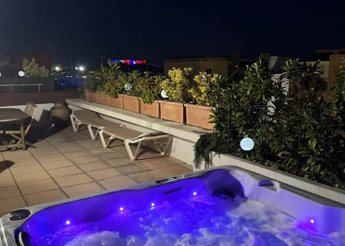 Lägenhet Penthouse - Jacuzzi - Terrace - Parking - 2 Pools