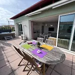 Penthouse - Jacuzzi - Terrace - Parking - 2 Pools Daire Antibes