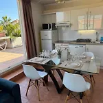Daire Penthouse - Jacuzzi - Terrace - Parking - 2 Pools