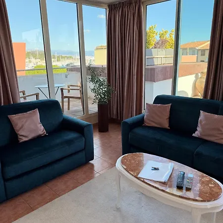 Apartment Penthouse - Jacuzzi - Terrace - Parking - 2 Pools Antibes