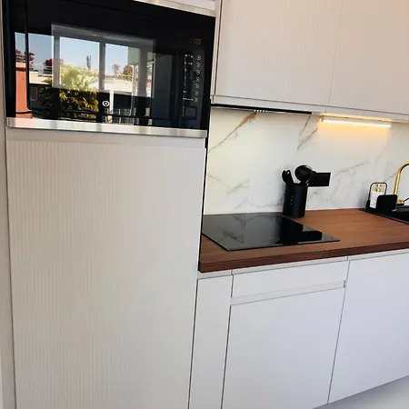 Daire Penthouse - Jacuzzi - Terrace - Parking - 2 Pools