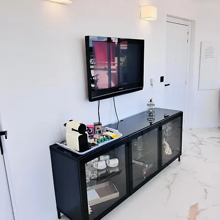 Penthouse - Jacuzzi - Terrace - Parking - 2 Pools アパート アンティーブ