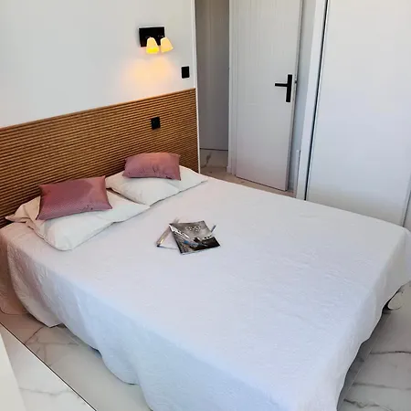 アパート Penthouse - Jacuzzi - Terrace - Parking - 2 Pools アンティーブ