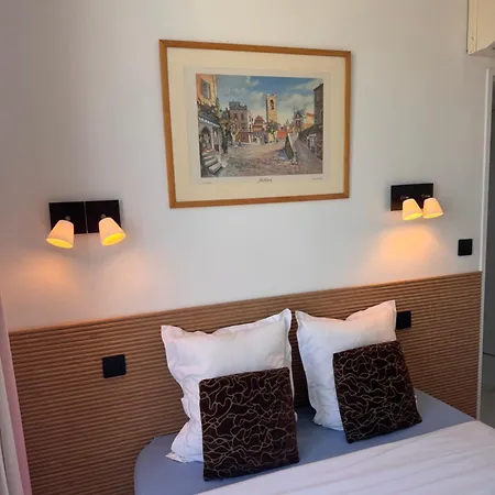 Penthouse - Jacuzzi - Terrace - Parking - 2 Pools Daire