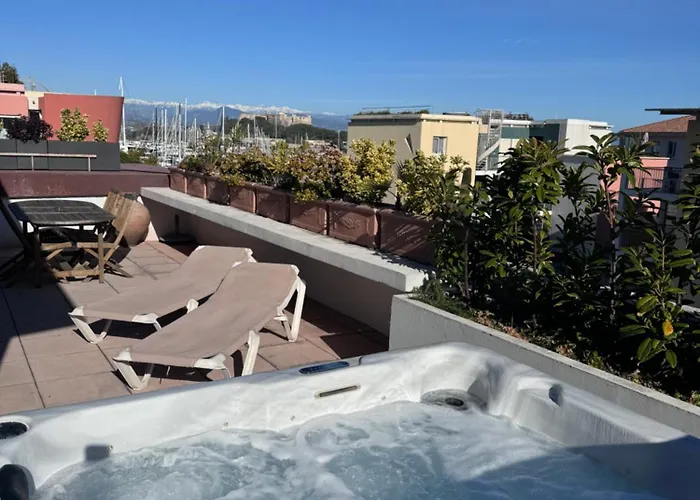 Penthouse - Jacuzzi - Terrace - Parking - 2 Pools Antibes
